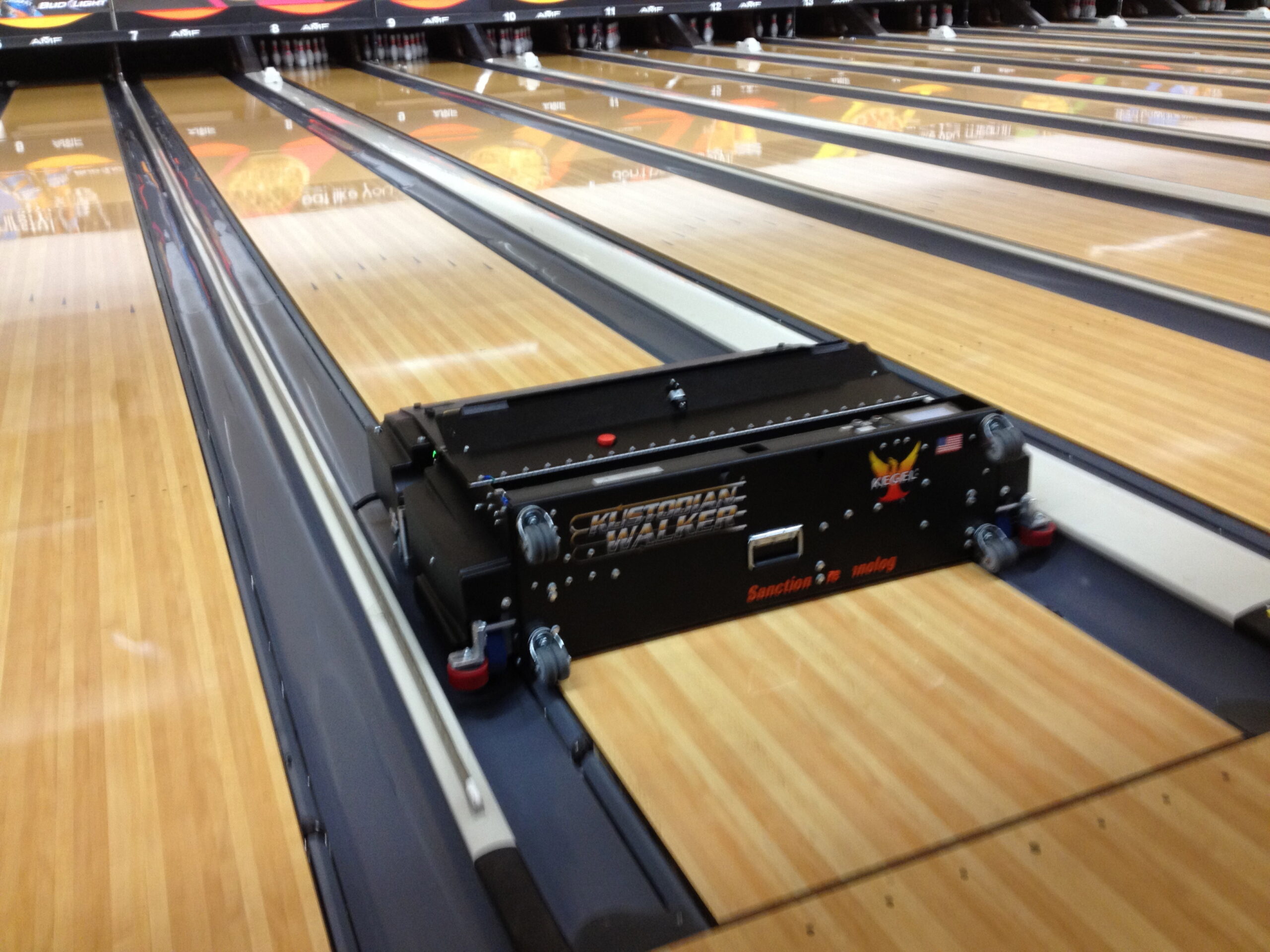 Bowling Alley Oiling Machine: Key to Perfect Lanes!